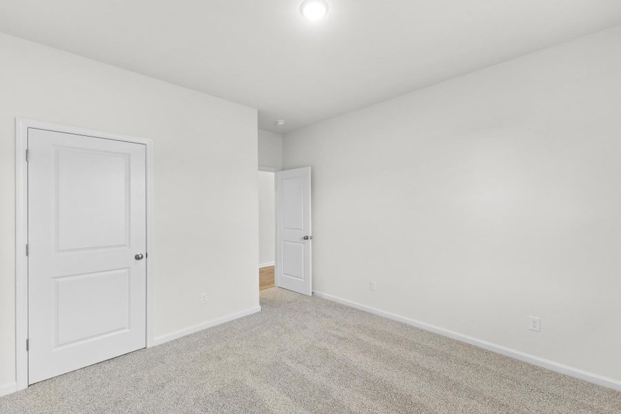 Representative unfurnished interior of a home built from the Saluda by Veranda Homes in Heritage Bay, Sumter (Image 23).