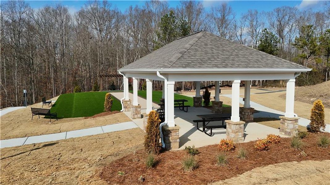 Community amenities in Kingston Cove, Auburn (Image 10).