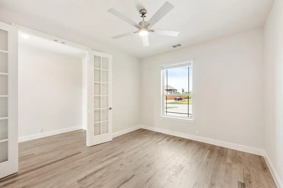 Spacious, unfurnished interior of a new home in Hayes Crossing, Midlothian (Image 22).