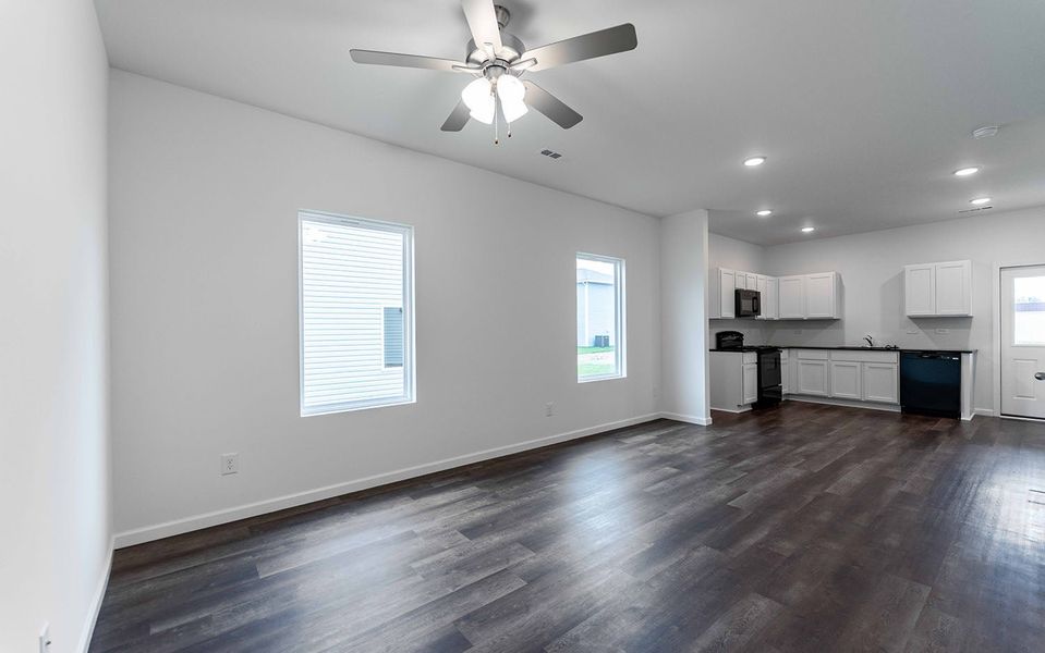 Spacious, unfurnished interior of a new home in Stonehenge, Manchester (Image 7).