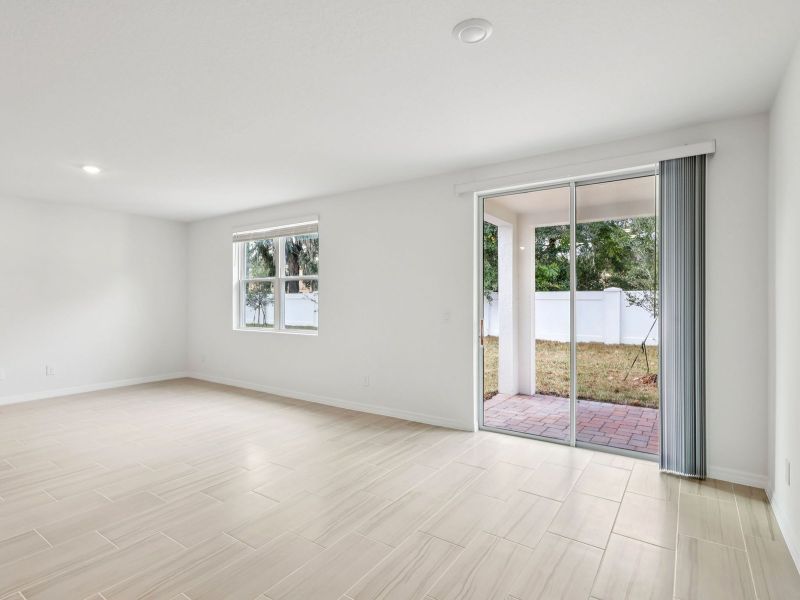 Spacious, unfurnished interior of a new home in Fox Pointe at Rivers Edge, Leesburg (Image 9). Spacious, unfurnished interior of a new home in Fox Pointe at Rivers Edge, Leesburg (Image 9).