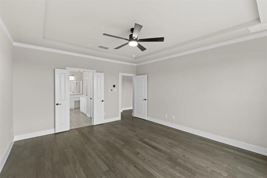 Spacious, unfurnished interior of a new home in Woodcreek, Rockwall (Image 22).