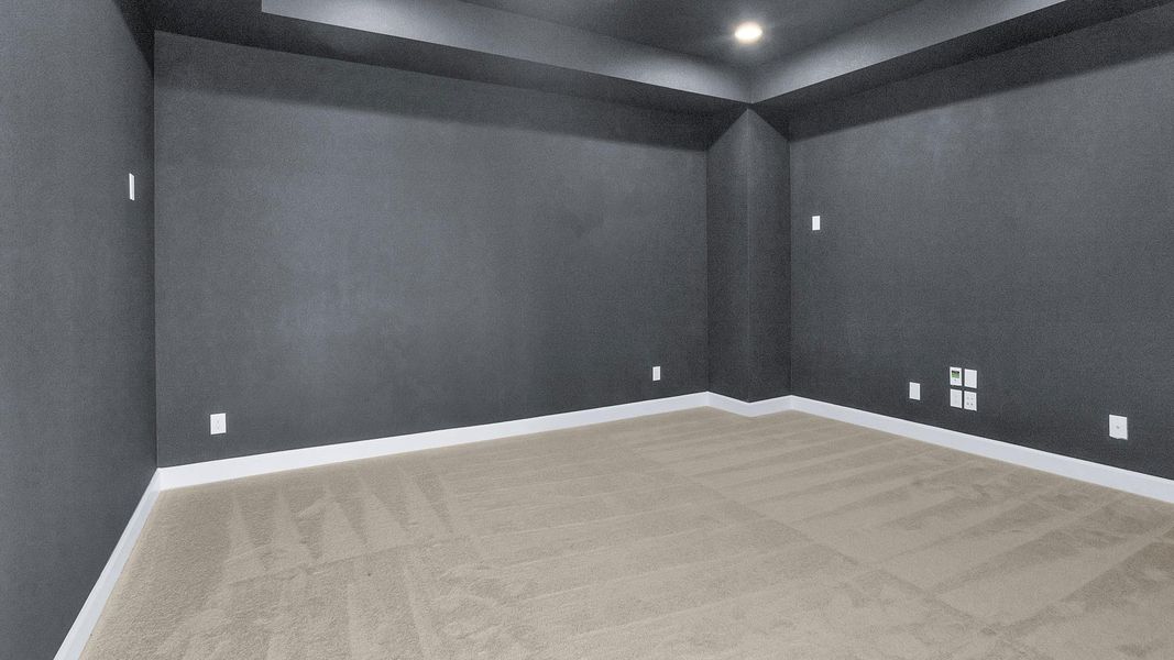 Spacious, unfurnished interior of a new home in Lakes of Cane Island, Katy (Image 8).