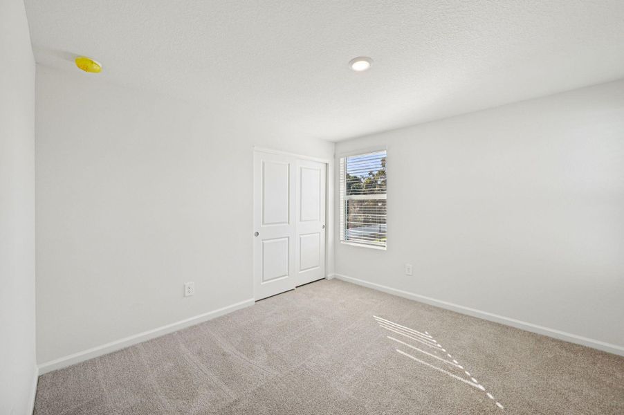 Spacious, unfurnished interior of a new home in Tidewater, Fort Pierce (Image 16).