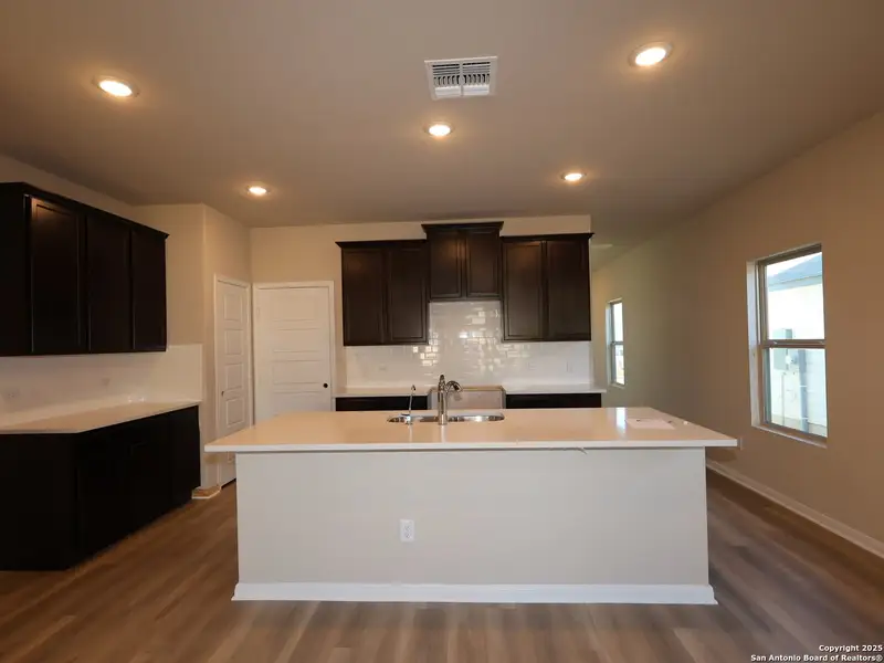 Furnished interior view inside a new home in Winding Brook, San Antonio (Image 9). Furnished interior view inside a new home in Winding Brook, San Antonio (Image 9).