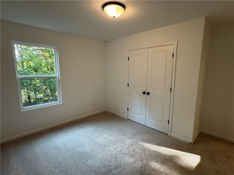 Spacious, unfurnished interior of a new home in Laurelwood, Douglasville (Image 15).