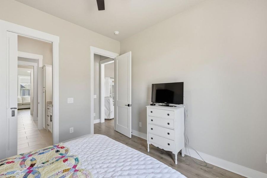 Furnished interior view inside a new home in , Jefferson (Image 41).