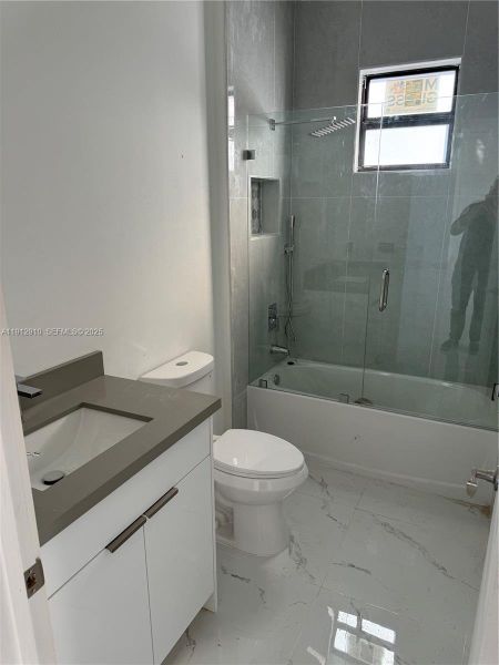 Image 5 of a home in .