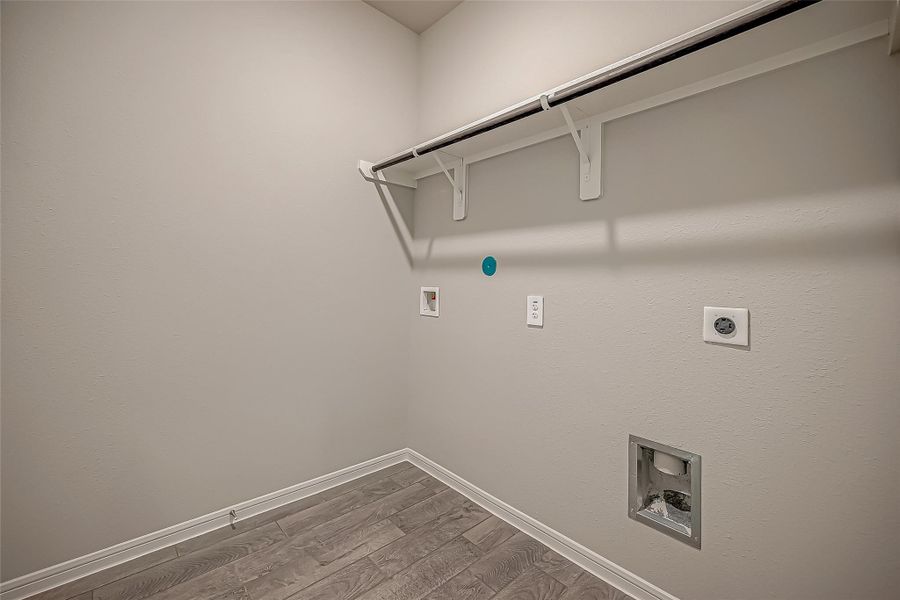 Spacious, unfurnished interior of a new home in Lago Mar, Texas City (Image 14). Spacious, unfurnished interior of a new home in Lago Mar, Texas City (Image 14).