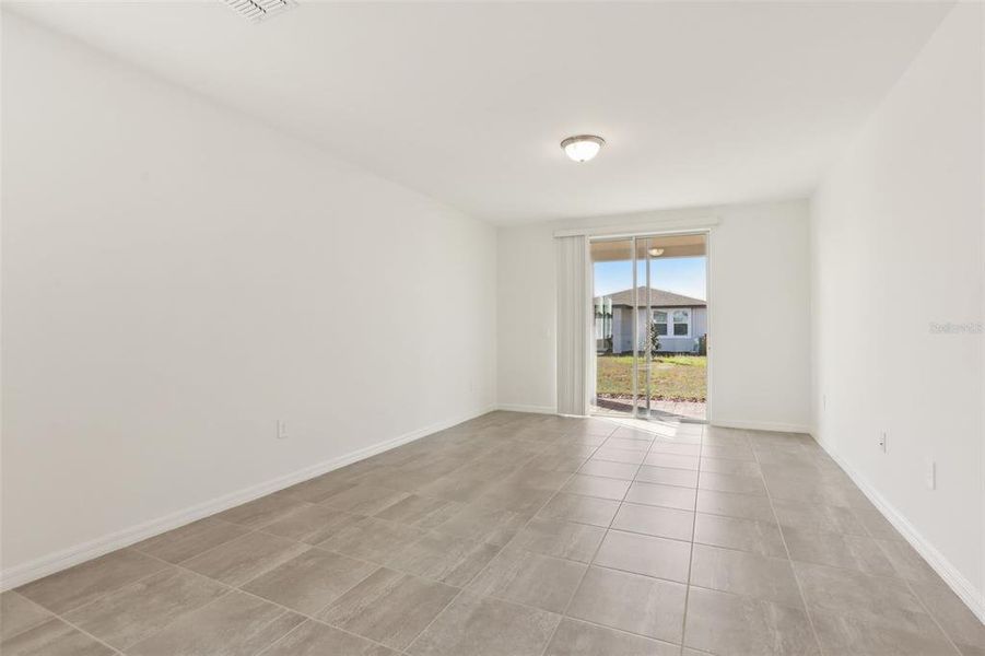 Spacious, unfurnished interior of a new home in Springs at Lake Alfred - Signature Series, Lake Alfred (Image 26).