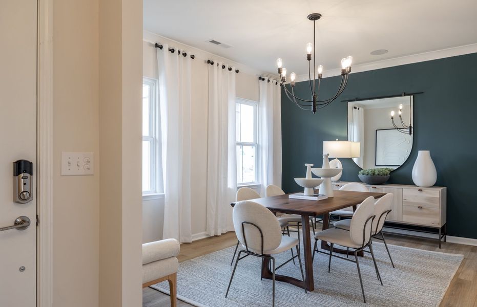 Formal Dining off of Foyer Formal Dining off of Foyer