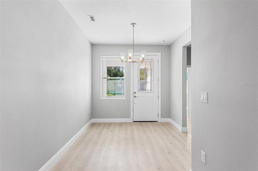 Spacious, unfurnished interior of a new home in , Winter Haven (Image 11).