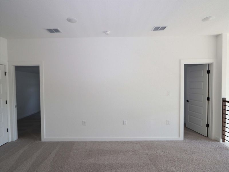 Spacious, unfurnished interior of a new home in Estancia West, Manchaca (Image 29). Spacious, unfurnished interior of a new home in Estancia West, Manchaca (Image 29).