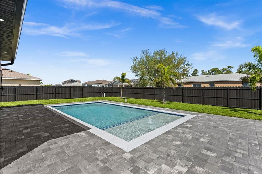 Exterior details and patio area of a home in , Cape Coral (Image 20).