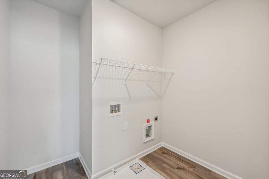 Image 100 of a home in Ponderosa Farms Manor. Image 100 of a home in Ponderosa Farms Manor.