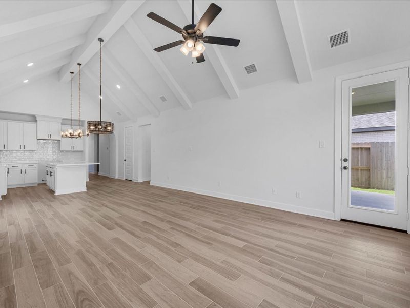 Spacious, unfurnished interior of a new home in Candela – 40', Richmond (Image 16). Spacious, unfurnished interior of a new home in Candela – 40', Richmond (Image 16).