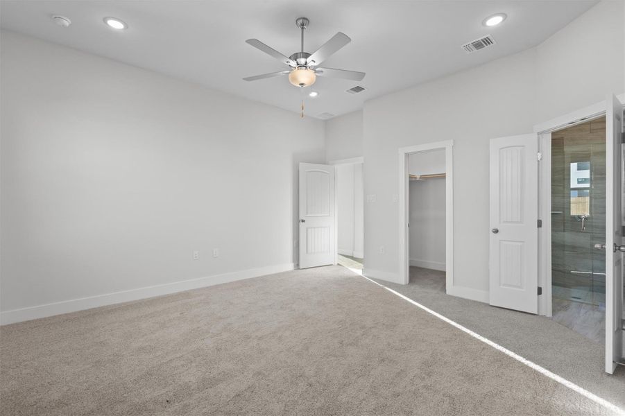 Spacious, unfurnished interior of a new home in Enclave at Cele, Pflugerville (Image 27).