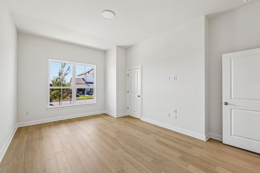 Spacious, unfurnished interior of a new home in Sage Hollow, Kyle (Image 14).