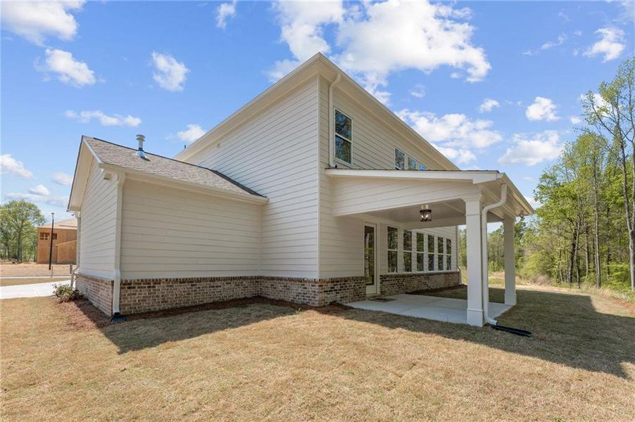 Exterior details and patio area of a home in Oak Valley Estates, Marietta (Image 22).