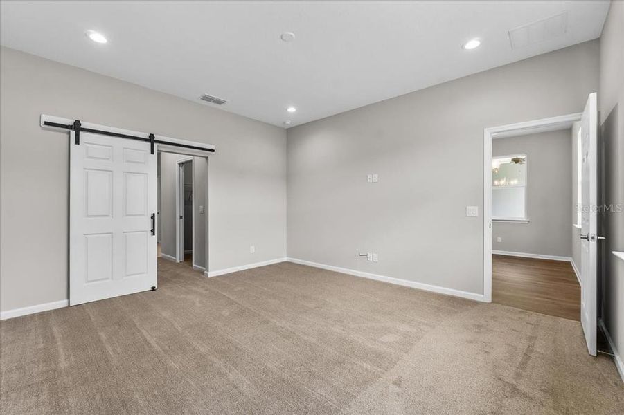Spacious, unfurnished interior of a new home in , Mulberry (Image 31).