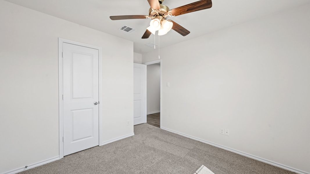 Representative unfurnished interior of a home built from the Coleman by D.R. Horton in Waverly Estates, Josephine (Image 16).