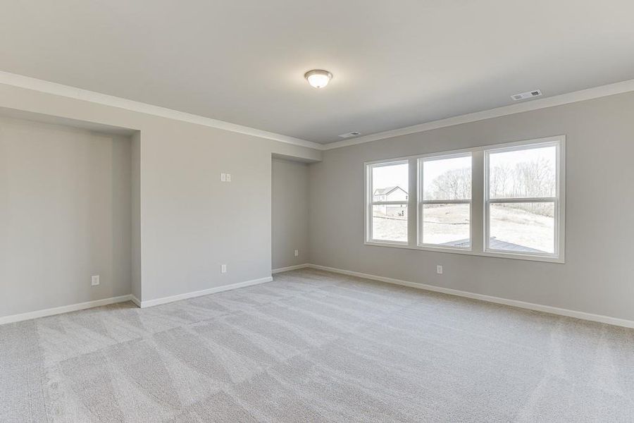 Spacious, unfurnished interior of a new home in , Gainesville (Image 32).