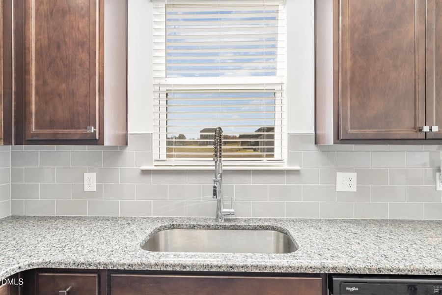 016_dsc08744-edit_943