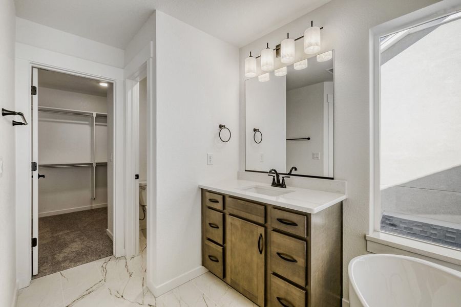 8734 San Diego - Primary Bathroom