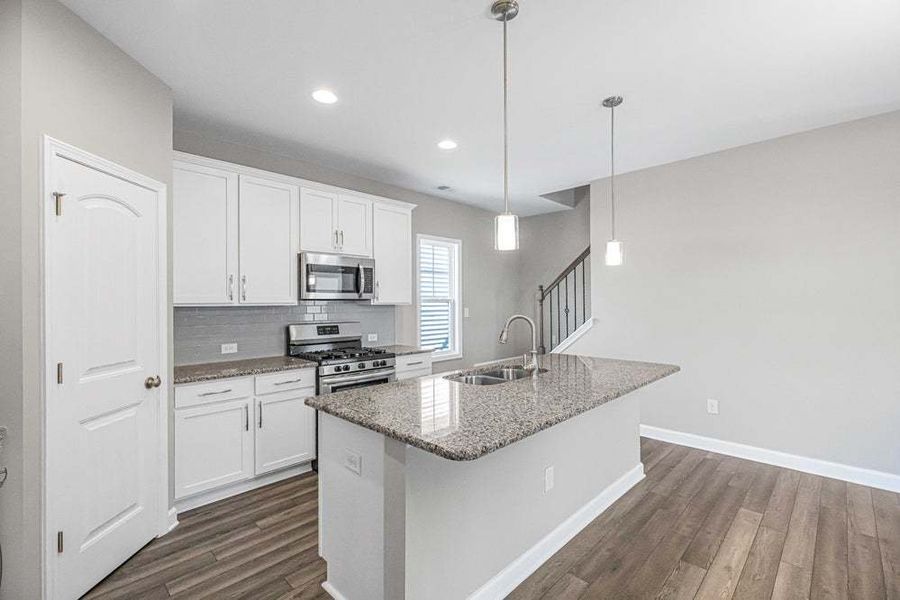 Representative furnished interior of a home built from the Aberdeen by Caviness & Cates Communities in Bartlett Manor, Youngsville (Image 37).