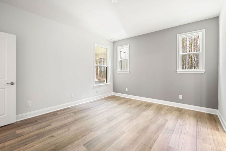 Spacious, unfurnished interior of a new home in Sun City Hilton Head, Bluffton (Image 19).
