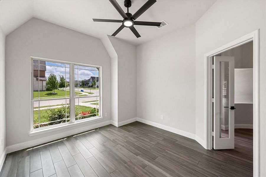 Spacious, unfurnished interior of a new home in Wind Ridge, Midlothian (Image 35). Spacious, unfurnished interior of a new home in Wind Ridge, Midlothian (Image 35).