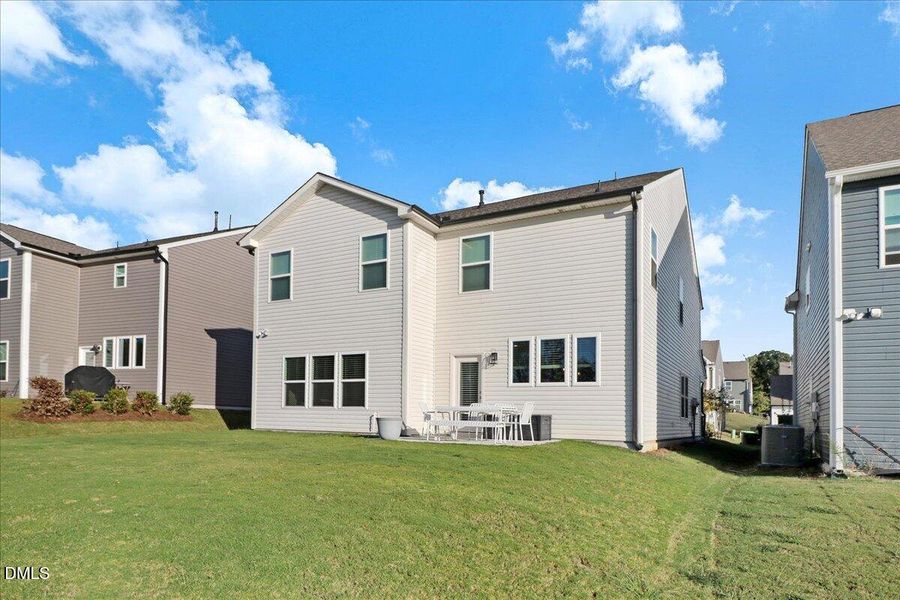 07-27 Silver Moon Ln-7 07-27 Silver Moon Ln-7