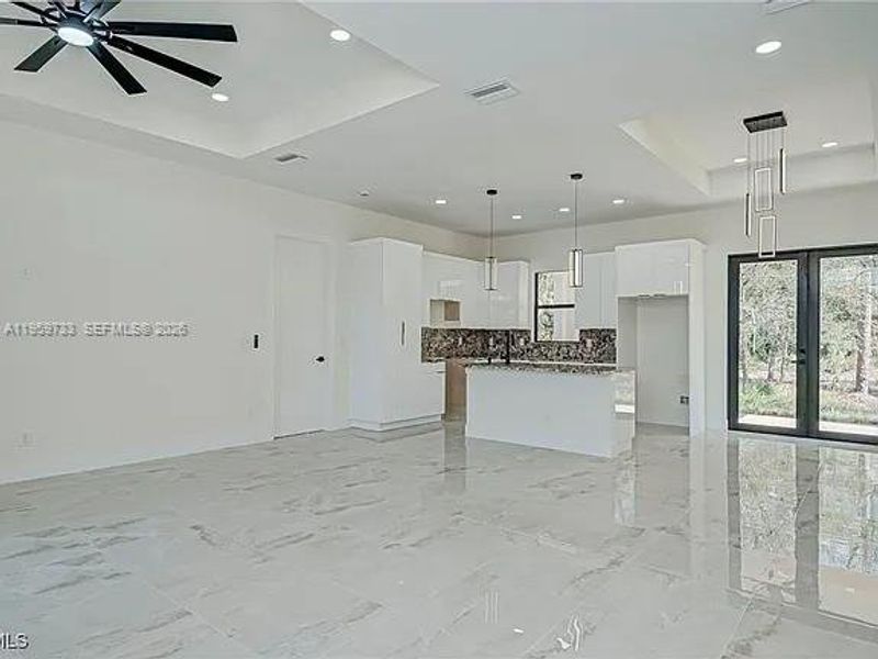 Spacious, unfurnished interior of a new home in , Lehigh Acres (Image 23).