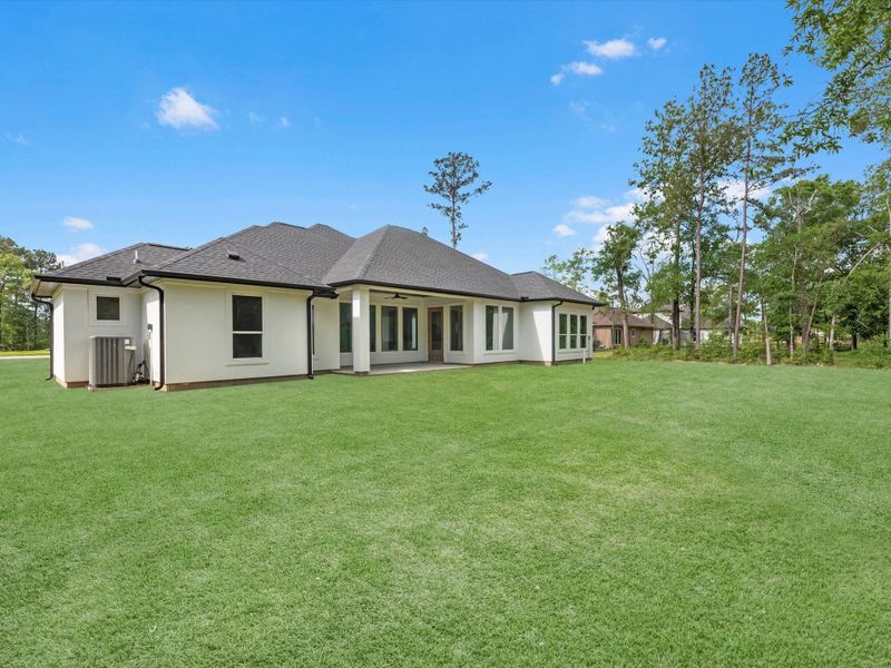 Exterior details and patio area of a home in , Dayton (Image 14).