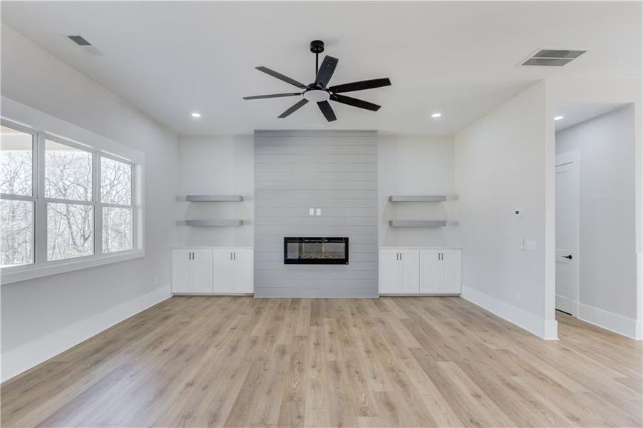 Spacious, unfurnished interior of a new home in , Jefferson (Image 42).