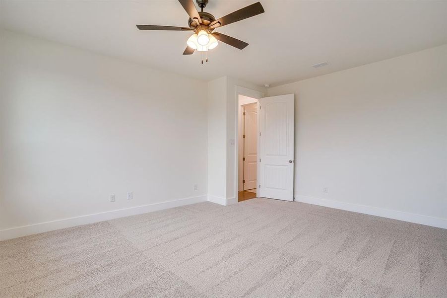 Spacious, unfurnished interior of a new home in , Midlothian (Image 15).