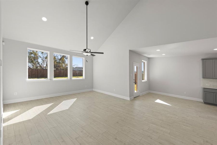 13. 2902 Hanscom - Family (3)