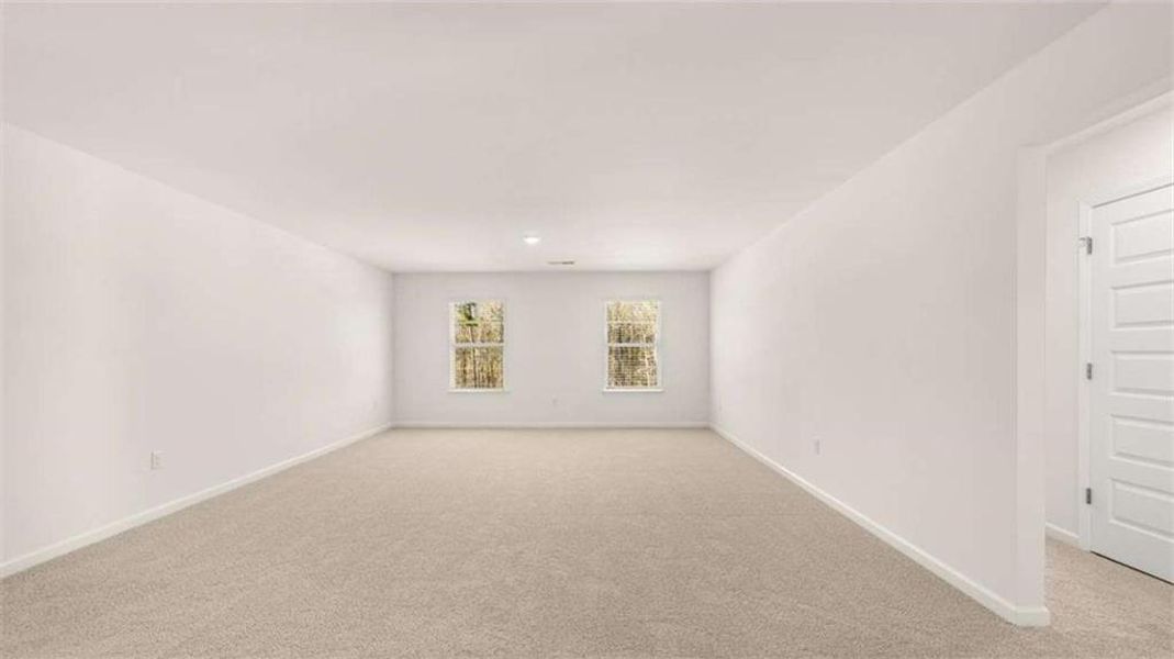 Spacious, unfurnished interior of a new home in Brooks Station, Dacula (Image 27).