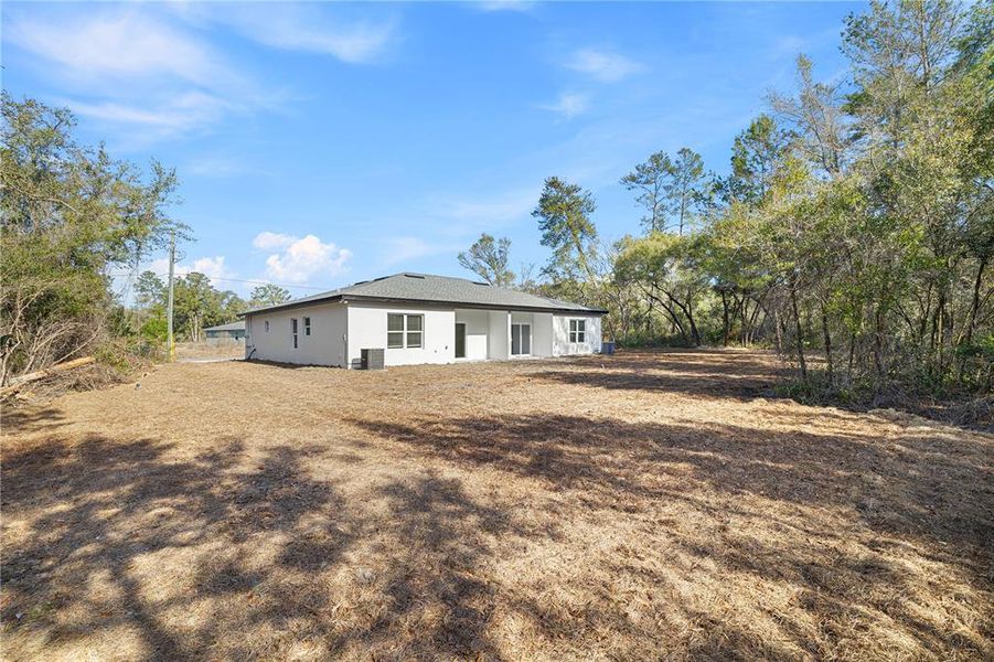 Exterior details and patio area of a home in , Ocala (Image 20).