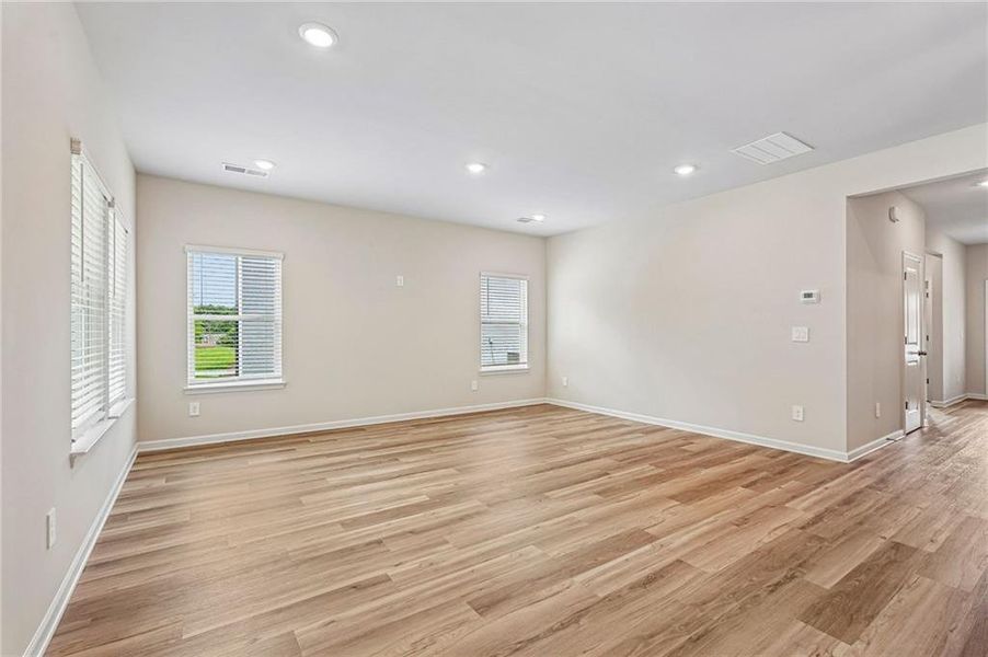 Spacious, unfurnished interior of a new home in Manning Mill, Adairsville (Image 31). Spacious, unfurnished interior of a new home in Manning Mill, Adairsville (Image 31).