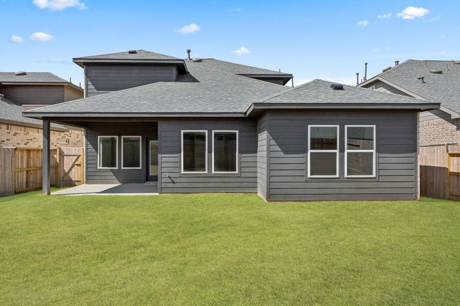 Exterior details and patio area of a home in Saint Tropez, Huffman (Image 3). Exterior details and patio area of a home in Saint Tropez, Huffman (Image 3).