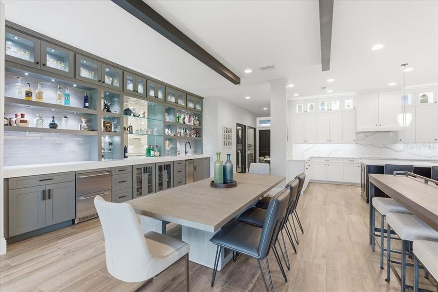 Furnished interior view inside a new home in , Orlando (Image 48).