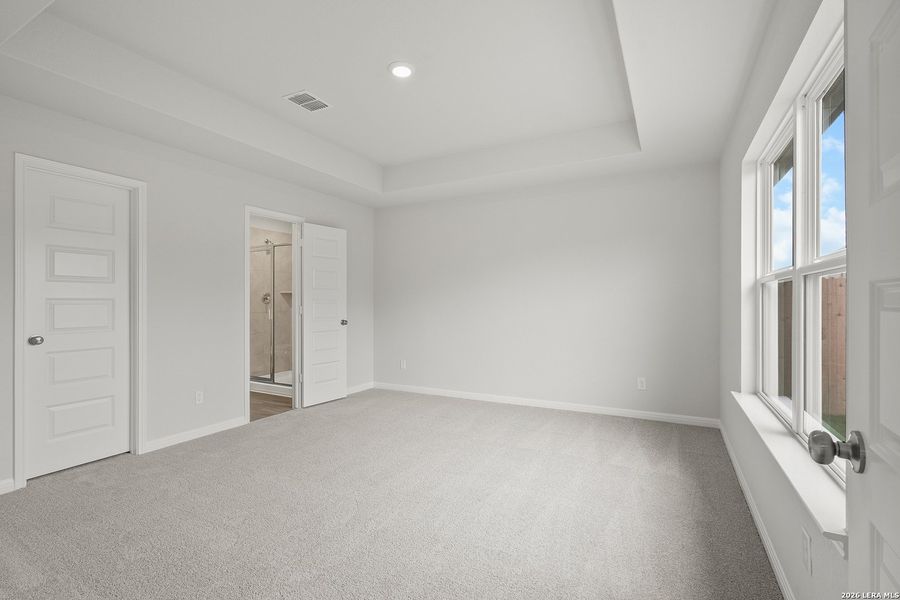 Spacious, unfurnished interior of a new home in Applewhite Meadows, San Antonio (Image 12).