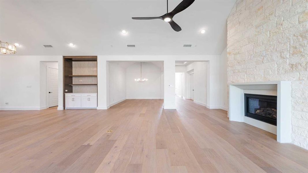 Spacious, unfurnished interior of a new home in Adkins Park 70', Hurst (Image 18). Spacious, unfurnished interior of a new home in Adkins Park 70', Hurst (Image 18).