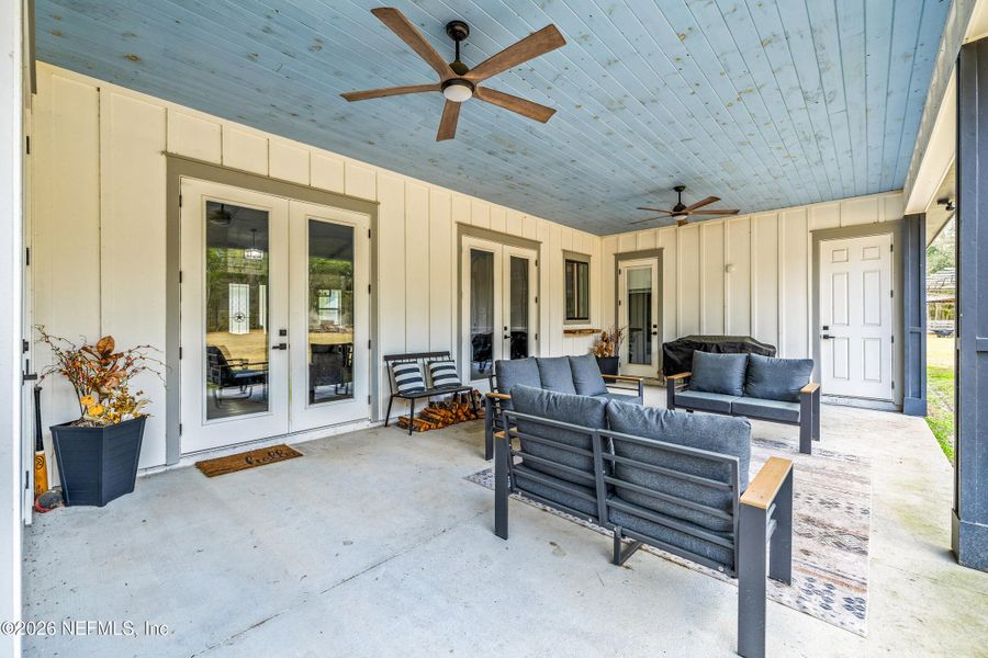 Exterior details and patio area of a home in , Jacksonville (Image 29). Exterior details and patio area of a home in , Jacksonville (Image 29).