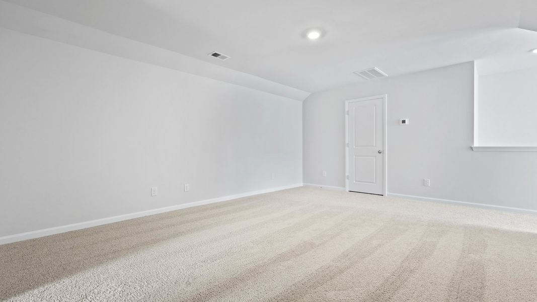 Representative unfurnished interior of a home built from the DARBY-EXP by D.R. Horton in Hillcrest, Ravenel (Image 37).
