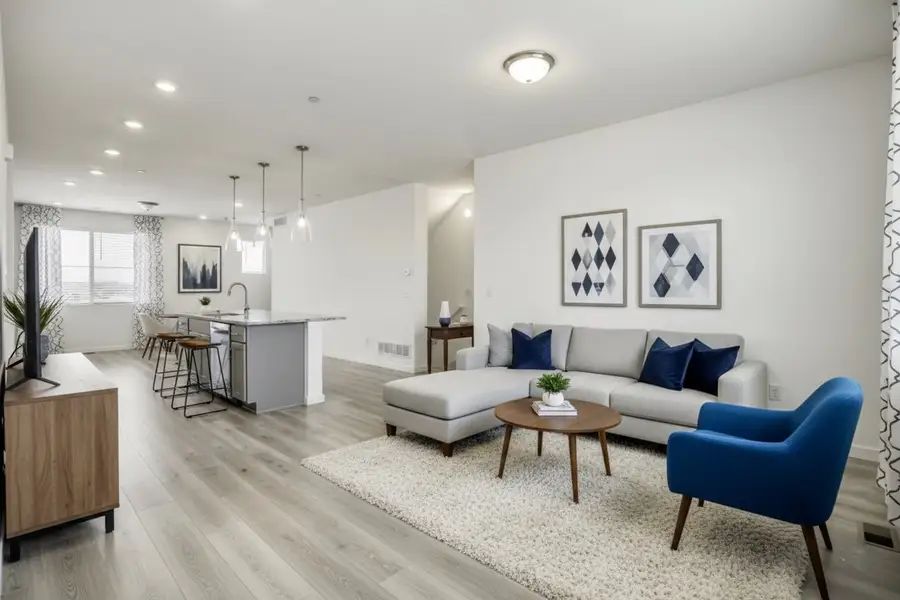 2373 E Suniga RD, Fort Collins, CO.  - Slide 6