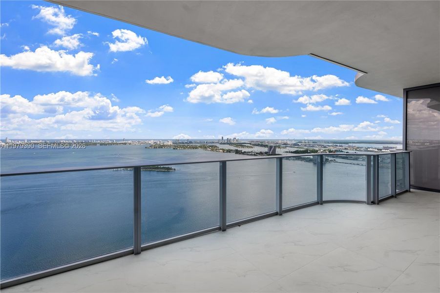 Exterior details and patio area of a home in Aria Reserve, Miami (Image 20).