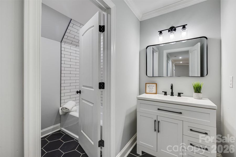 Furnished interior view inside a new home in , Gastonia (Image 10).