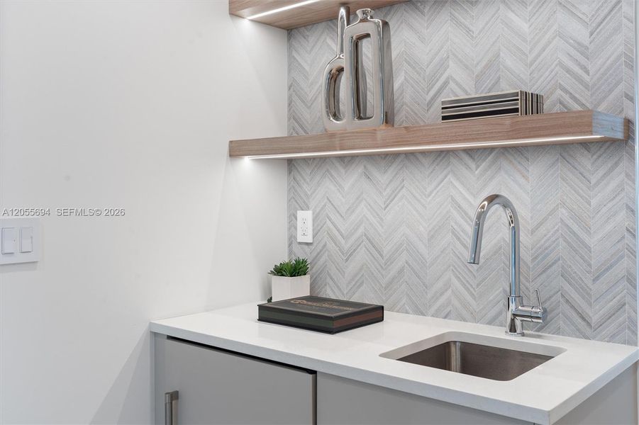 Close-up of interior finishes inside a home in , Fort Lauderdale (Image 23).